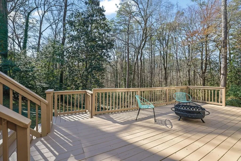 4630 Canyon Creek Trail, Atlanta, Georgia 30342, 4 Bedrooms Bedrooms, ,3 BathroomsBathrooms,Residential,Sold,4630 Canyon Creek Trail,7535393