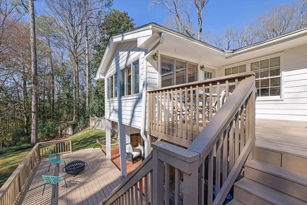 4630 Canyon Creek Trail, Atlanta, Georgia 30342, 4 Bedrooms Bedrooms, ,3 BathroomsBathrooms,Residential,Sold,4630 Canyon Creek Trail,7535393