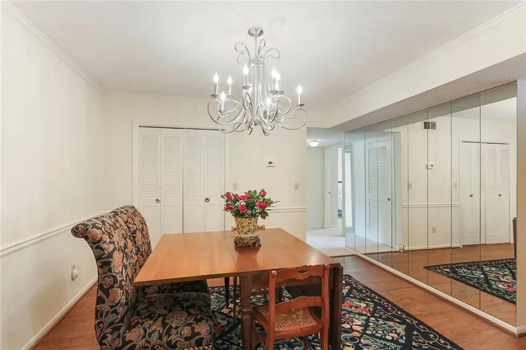 6851 Roswell Road Unit D22, Sandy Springs, Georgia 30328, 3 Bedrooms Bedrooms, ,2 BathroomsBathrooms,Residential,Sold,6851 Roswell Road Unit D22,6583806