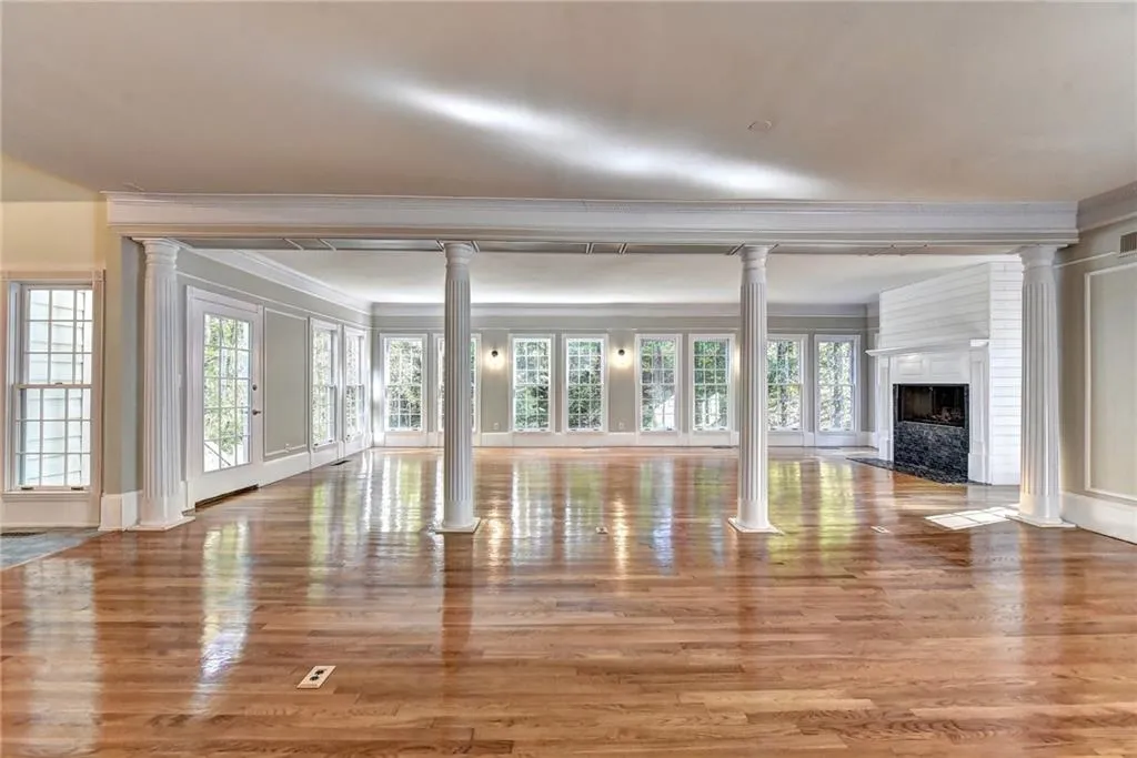 8105 River Circle, Sandy Springs, Georgia 30350, 4 Bedrooms Bedrooms, ,2 BathroomsBathrooms,Residential,Sold,8105 River Circle,6707804