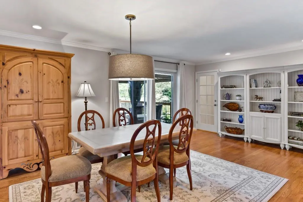 620 Mabry Road, Sandy Springs, Georgia 30328, 4 Bedrooms Bedrooms, ,2 BathroomsBathrooms,Residential,Sold,620 Mabry Road,6869961 620 Mabry Road, Sandy Springs, Georgia 30328, 4 Bedrooms Bedrooms, ,2 BathroomsBathrooms,Residential,Sold,620 Mabry Road,6869961