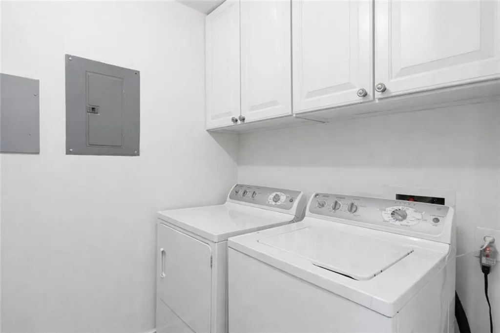 795 Hammond Drive Unit 2201, Atlanta, Georgia 30328, 2 Bedrooms Bedrooms, ,2 BathroomsBathrooms,Residential,For Sale,795 Hammond Drive Unit 2201,7749461