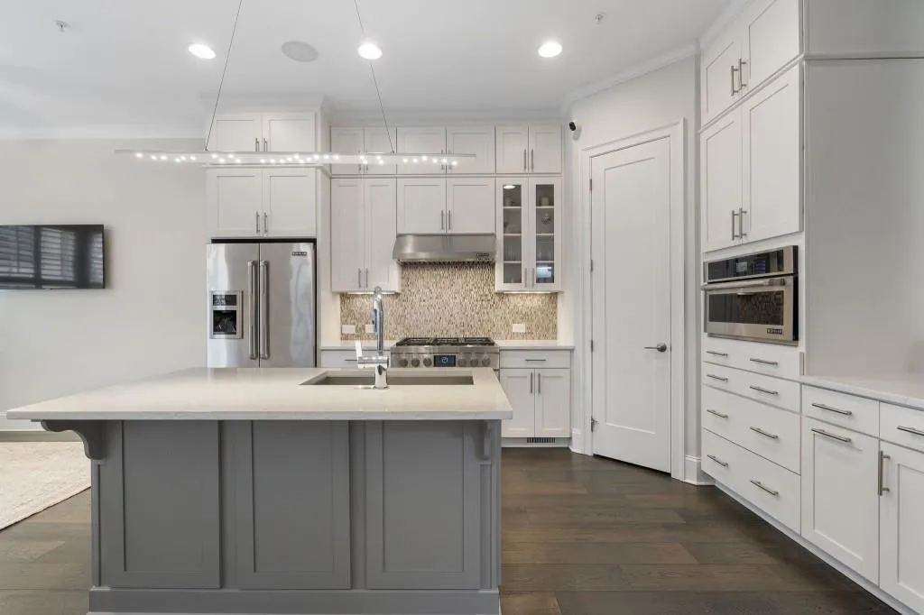 18 Peachtree Avenue Unit 5, Atlanta, Georgia 30305, 3 Bedrooms Bedrooms, 0 ,3 BathroomsBathrooms,Residential,For Sale,18 Peachtree Avenue Unit 5,7732540