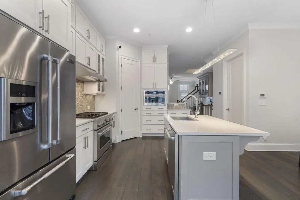 18 Peachtree Avenue Unit 5, Atlanta, Georgia 30305, 3 Bedrooms Bedrooms, 0 ,3 BathroomsBathrooms,Residential,For Sale,18 Peachtree Avenue Unit 5,7732540