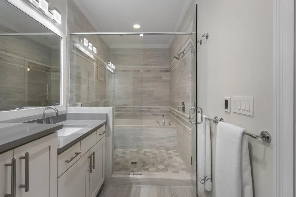 18 Peachtree Avenue Unit 5, Atlanta, Georgia 30305, 3 Bedrooms Bedrooms, 0 ,3 BathroomsBathrooms,Residential,For Sale,18 Peachtree Avenue Unit 5,7732540
