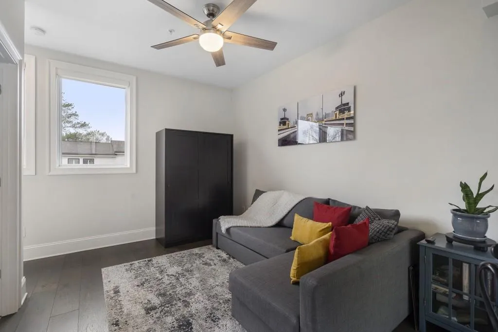 18 Peachtree Avenue Unit 5, Atlanta, Georgia 30305, 3 Bedrooms Bedrooms, 0 ,3 BathroomsBathrooms,Residential,For Sale,18 Peachtree Avenue Unit 5,7732540