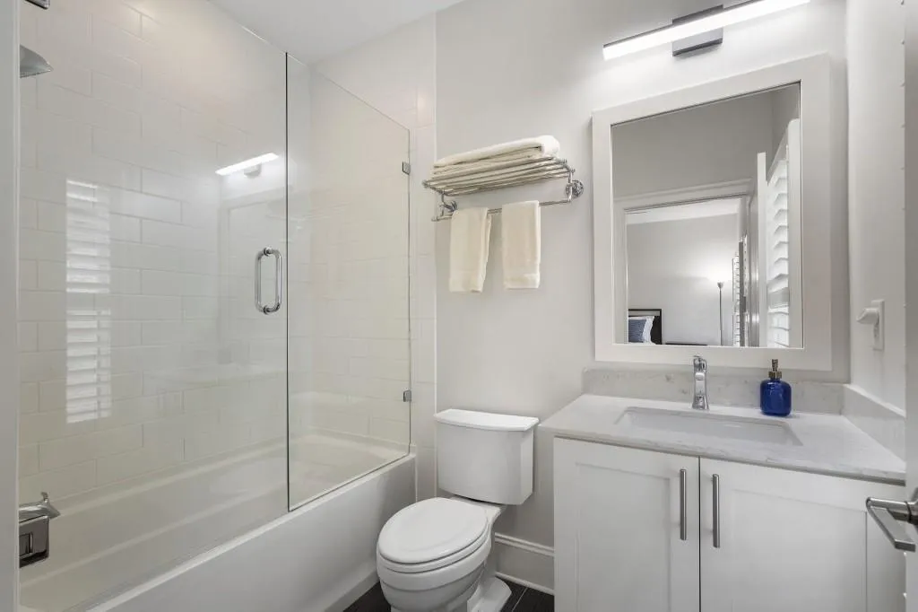 18 Peachtree Avenue Unit 5, Atlanta, Georgia 30305, 3 Bedrooms Bedrooms, 0 ,3 BathroomsBathrooms,Residential,For Sale,18 Peachtree Avenue Unit 5,7732540