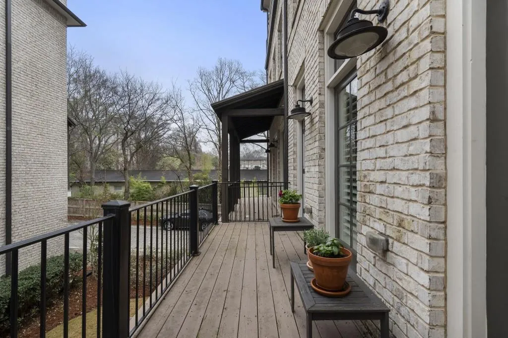 18 Peachtree Avenue Unit 5, Atlanta, Georgia 30305, 3 Bedrooms Bedrooms, 0 ,3 BathroomsBathrooms,Residential,For Sale,18 Peachtree Avenue Unit 5,7732540