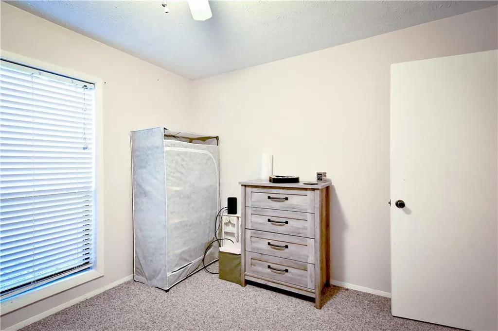 905 Woodcliff Drive, Sandy Springs, Georgia 30350, 2 Bedrooms Bedrooms, ,2 BathroomsBathrooms,Residential,Sold,905 Woodcliff Drive,6983868