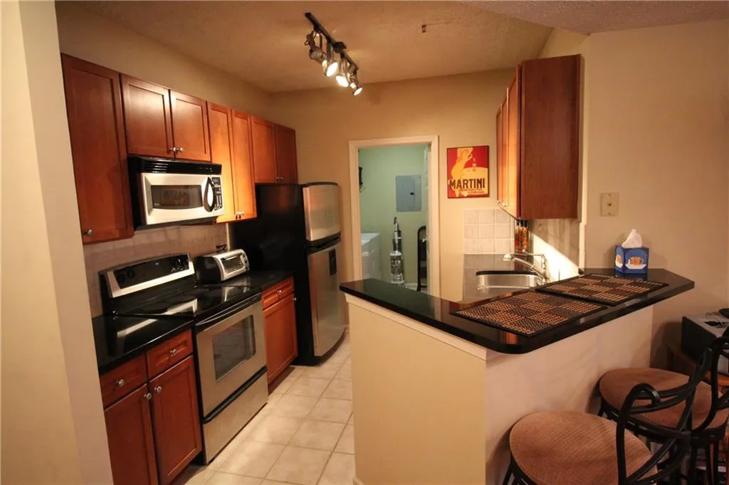 1250 Parkwood Circle Unit 2211, Atlanta, Georgia 30339, 1 Bedroom Bedrooms, ,1 BathroomBathrooms,Residential,Sold,1250 Parkwood Circle Unit 2211,5788725