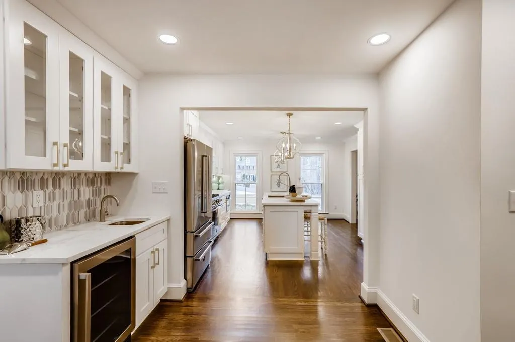 790 Overhill Court, Sandy Springs, Georgia 30328, 6 Bedrooms Bedrooms, ,4 BathroomsBathrooms,Residential,Sold,790 Overhill Court,6825535