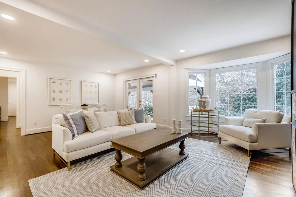 790 Overhill Court, Sandy Springs, Georgia 30328, 6 Bedrooms Bedrooms, ,4 BathroomsBathrooms,Residential,Sold,790 Overhill Court,6825535