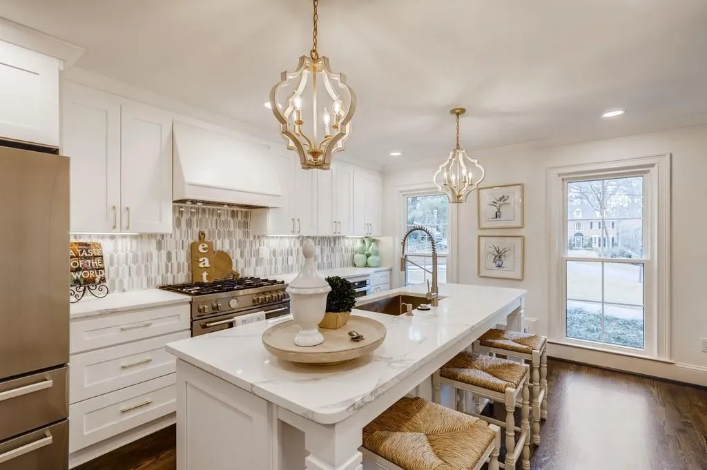 790 Overhill Court, Sandy Springs, Georgia 30328, 6 Bedrooms Bedrooms, ,4 BathroomsBathrooms,Residential,Sold,790 Overhill Court,6825535