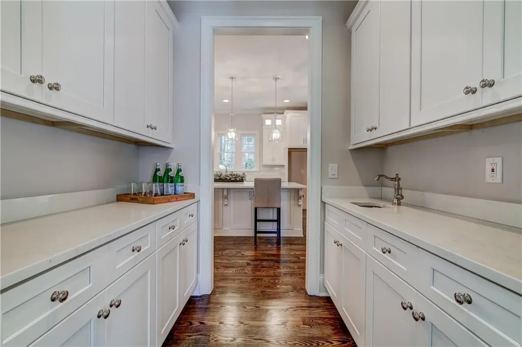 5840 Hilderbrand Drive, Sandy Springs, Georgia 30328, 5 Bedrooms Bedrooms, ,4 BathroomsBathrooms,Residential,Sold,5840 Hilderbrand Drive,5904176