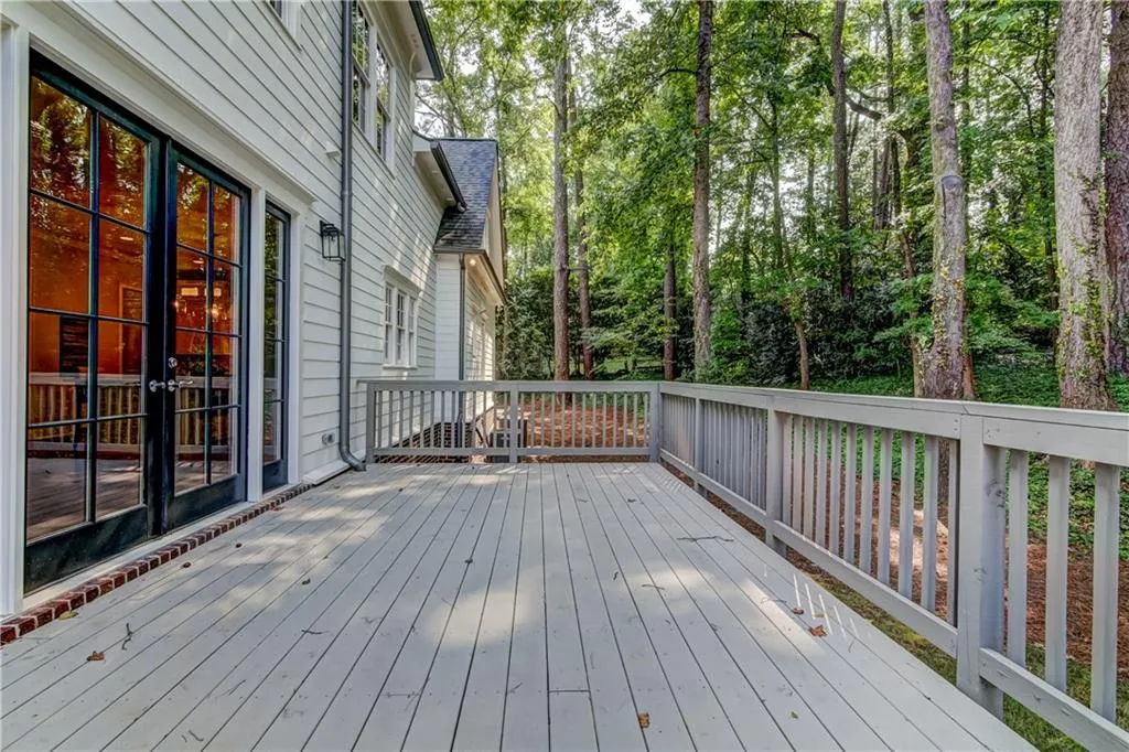 5840 Hilderbrand Drive, Sandy Springs, Georgia 30328, 5 Bedrooms Bedrooms, ,4 BathroomsBathrooms,Residential,Sold,5840 Hilderbrand Drive,5904176