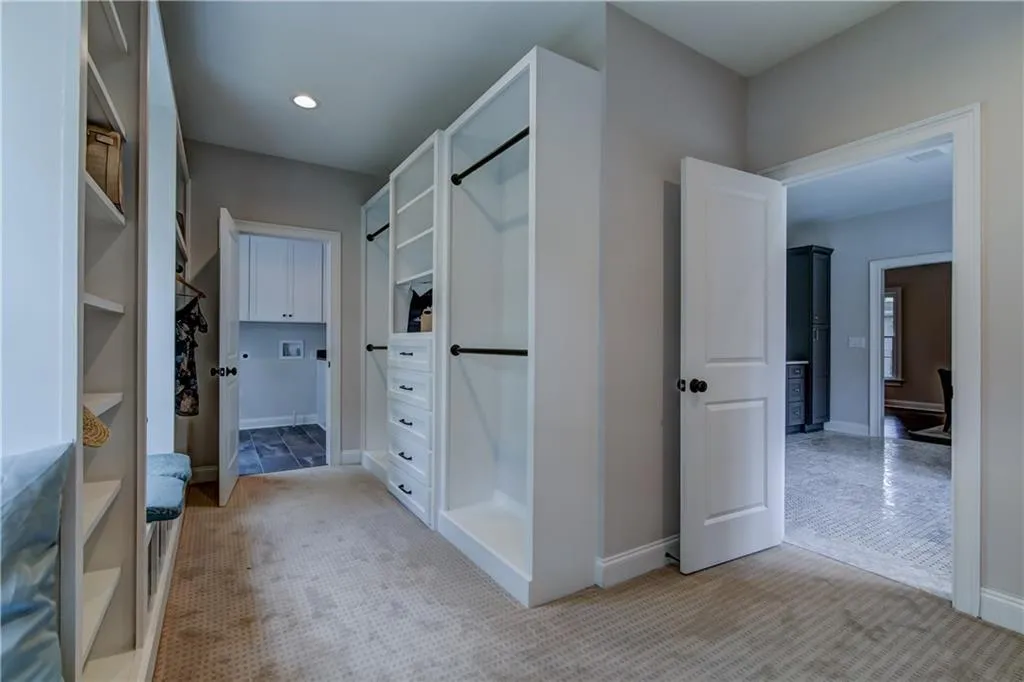5840 Hilderbrand Drive, Sandy Springs, Georgia 30328, 5 Bedrooms Bedrooms, ,4 BathroomsBathrooms,Residential,Sold,5840 Hilderbrand Drive,5904176