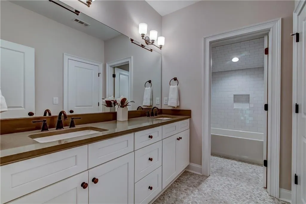 5840 Hilderbrand Drive, Sandy Springs, Georgia 30328, 5 Bedrooms Bedrooms, ,4 BathroomsBathrooms,Residential,Sold,5840 Hilderbrand Drive,5904176