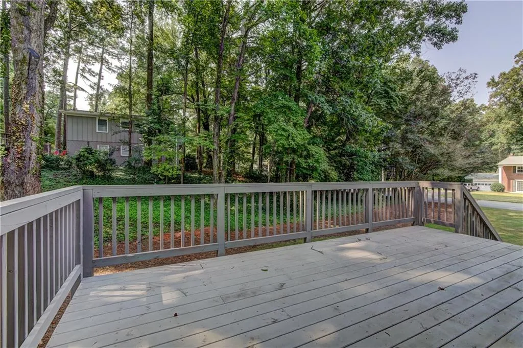 5840 Hilderbrand Drive, Sandy Springs, Georgia 30328, 5 Bedrooms Bedrooms, ,4 BathroomsBathrooms,Residential,Sold,5840 Hilderbrand Drive,5904176