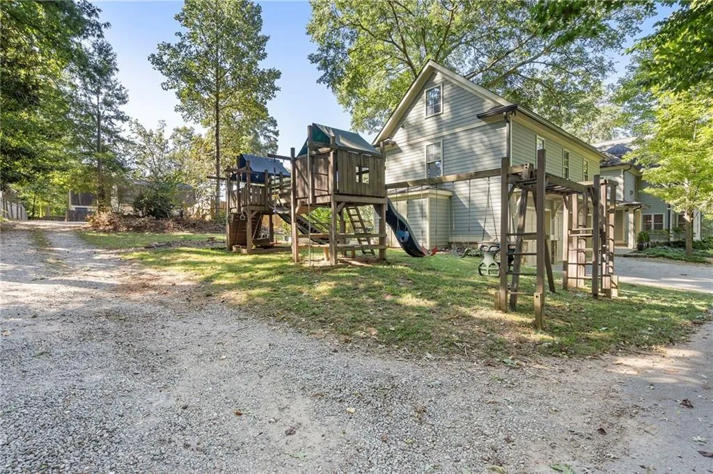 2643 Caldwell Road Ne, Atlanta, Georgia 30319, 6 Bedrooms Bedrooms, ,7 BathroomsBathrooms,Residential,For Sale,2643 Caldwell Road Ne,7664602