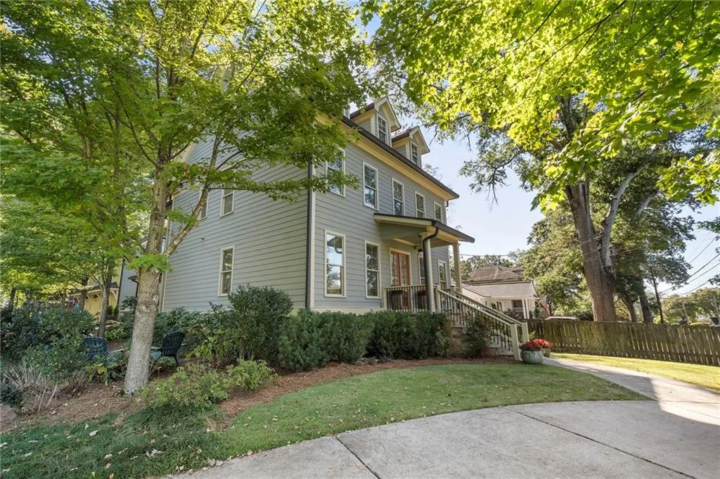 2643 Caldwell Road Ne, Atlanta, Georgia 30319, 6 Bedrooms Bedrooms, ,7 BathroomsBathrooms,Residential,For Sale,2643 Caldwell Road Ne,7664602