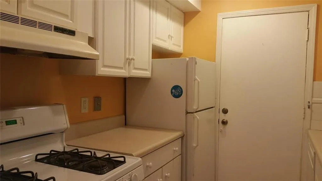 6851 Roswell Road Unit O2, Atlanta, Georgia 30328, 1 Bedroom Bedrooms, ,1 BathroomBathrooms,Residential,Sold,6851 Roswell Road Unit O2,5807704