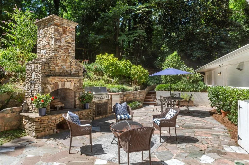 4822 Lake Forrest Drive, Atlanta, Georgia 30342, 4 Bedrooms Bedrooms, ,3 BathroomsBathrooms,Residential,Sold,4822 Lake Forrest Drive,6903538