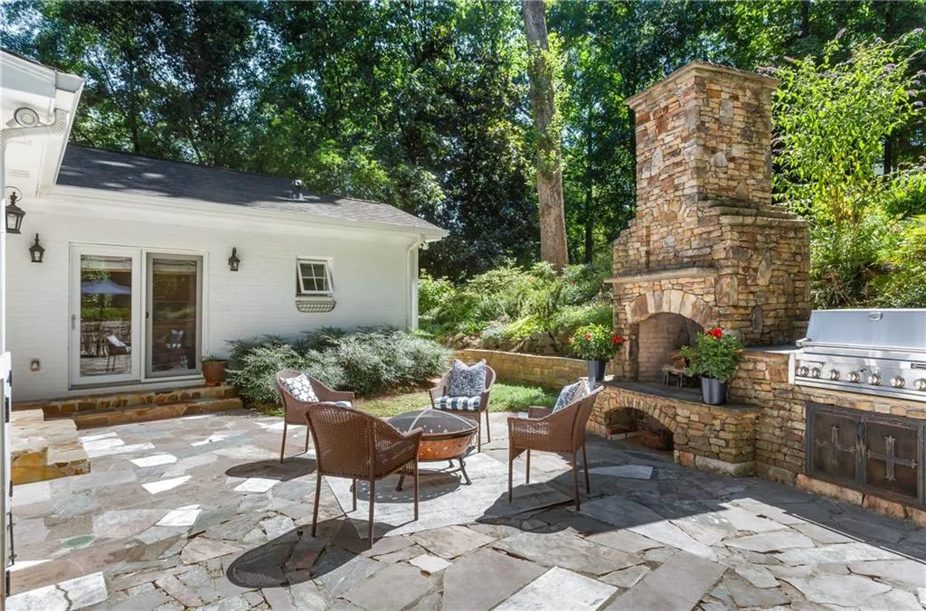 4822 Lake Forrest Drive, Atlanta, Georgia 30342, 4 Bedrooms Bedrooms, ,3 BathroomsBathrooms,Residential,Sold,4822 Lake Forrest Drive,6903538