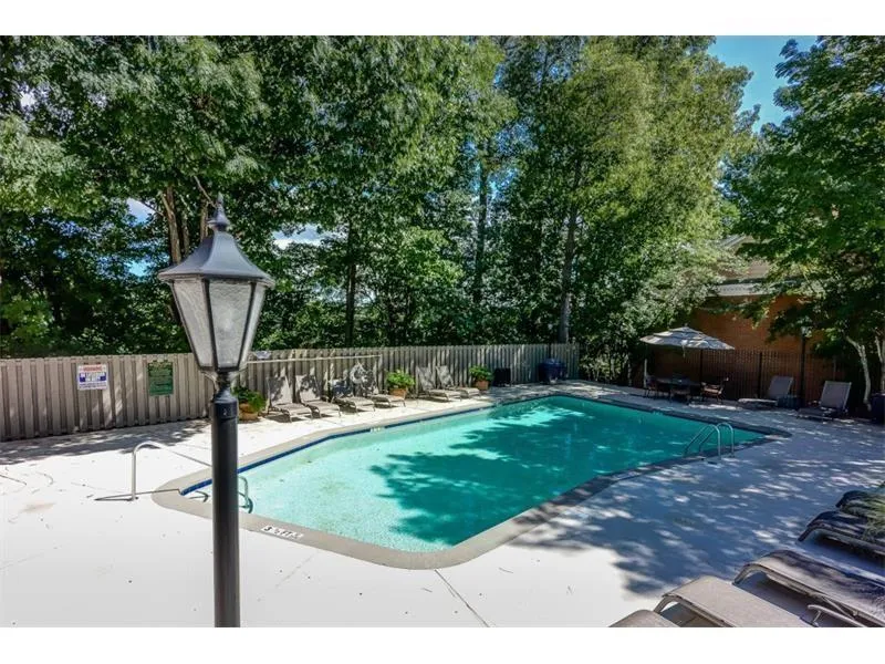 7500 Roswell Road Unit 22, Sandy Springs, Georgia 30350, 2 Bedrooms Bedrooms, ,2 BathroomsBathrooms,Residential,Sold,7500 Roswell Road Unit 22,6022764