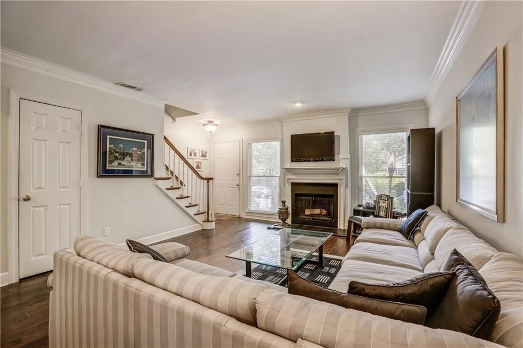 7500 Roswell Road Unit 22, Sandy Springs, Georgia 30350, 2 Bedrooms Bedrooms, ,2 BathroomsBathrooms,Residential,Sold,7500 Roswell Road Unit 22,6022764