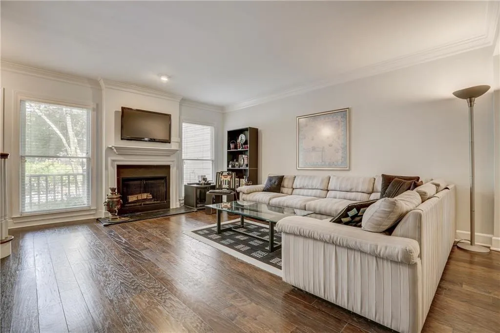 7500 Roswell Road Unit 22, Sandy Springs, Georgia 30350, 2 Bedrooms Bedrooms, ,2 BathroomsBathrooms,Residential,Sold,7500 Roswell Road Unit 22,6022764