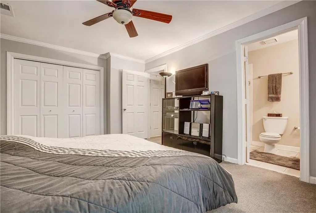 7500 Roswell Road Unit 22, Sandy Springs, Georgia 30350, 2 Bedrooms Bedrooms, ,2 BathroomsBathrooms,Residential,Sold,7500 Roswell Road Unit 22,6022764