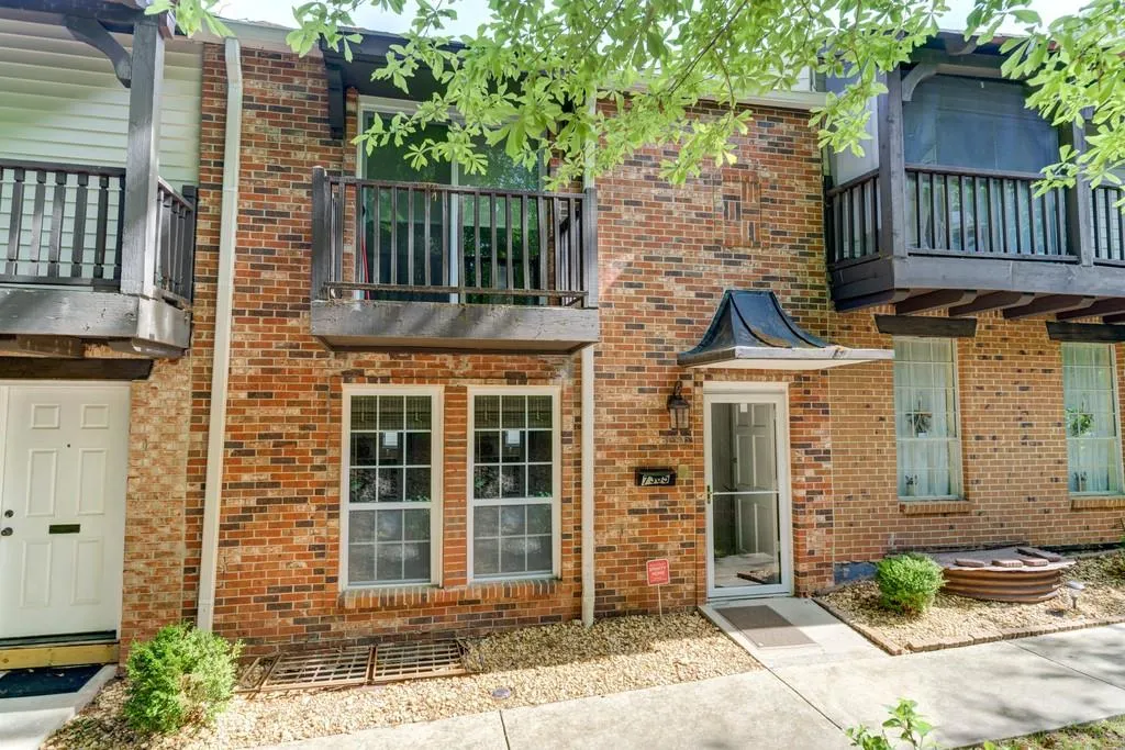 7305 Cardigan Circle Unit 7305, Sandy Springs, Georgia 30328, 3 Bedrooms Bedrooms, ,3 BathroomsBathrooms,Residential,Sold,7305 Cardigan Circle Unit 7305,6542950