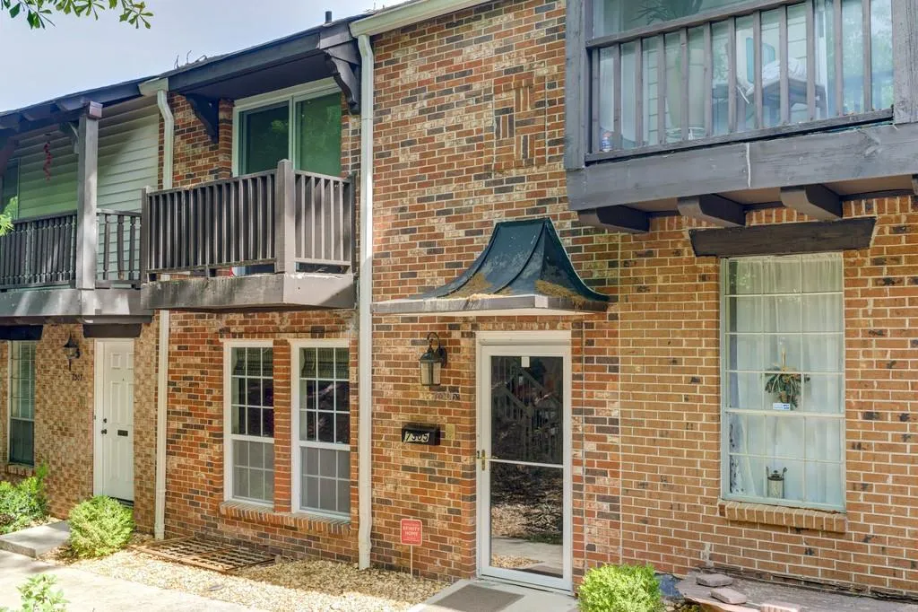 7305 Cardigan Circle Unit 7305, Sandy Springs, Georgia 30328, 3 Bedrooms Bedrooms, ,3 BathroomsBathrooms,Residential,Sold,7305 Cardigan Circle Unit 7305,6542950