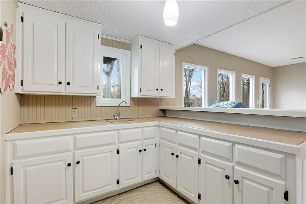 7325 Chattahoochee Bluff Drive, Sandy Springs, Georgia 30350, 5 Bedrooms Bedrooms, ,3 BathroomsBathrooms,Residential,Sold,7325 Chattahoochee Bluff Drive,5994862