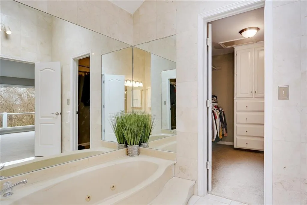 7325 Chattahoochee Bluff Drive, Sandy Springs, Georgia 30350, 5 Bedrooms Bedrooms, ,3 BathroomsBathrooms,Residential,Sold,7325 Chattahoochee Bluff Drive,5994862