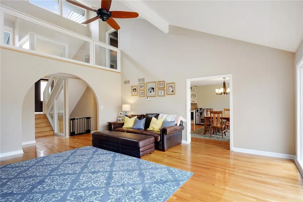 7325 Chattahoochee Bluff Drive, Sandy Springs, Georgia 30350, 5 Bedrooms Bedrooms, ,3 BathroomsBathrooms,Residential,Sold,7325 Chattahoochee Bluff Drive,5994862