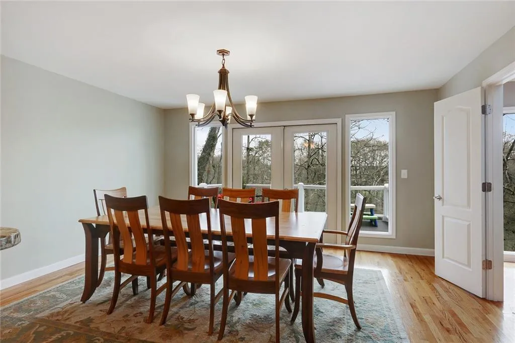 7325 Chattahoochee Bluff Drive, Sandy Springs, Georgia 30350, 5 Bedrooms Bedrooms, ,3 BathroomsBathrooms,Residential,Sold,7325 Chattahoochee Bluff Drive,5994862