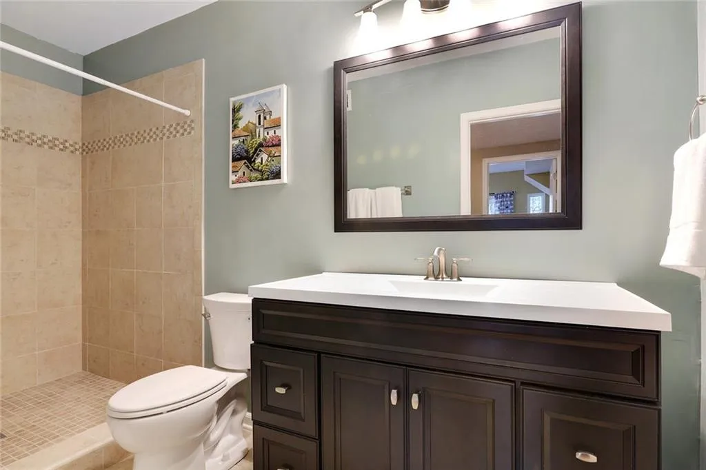 7325 Chattahoochee Bluff Drive, Sandy Springs, Georgia 30350, 5 Bedrooms Bedrooms, ,3 BathroomsBathrooms,Residential,Sold,7325 Chattahoochee Bluff Drive,5994862