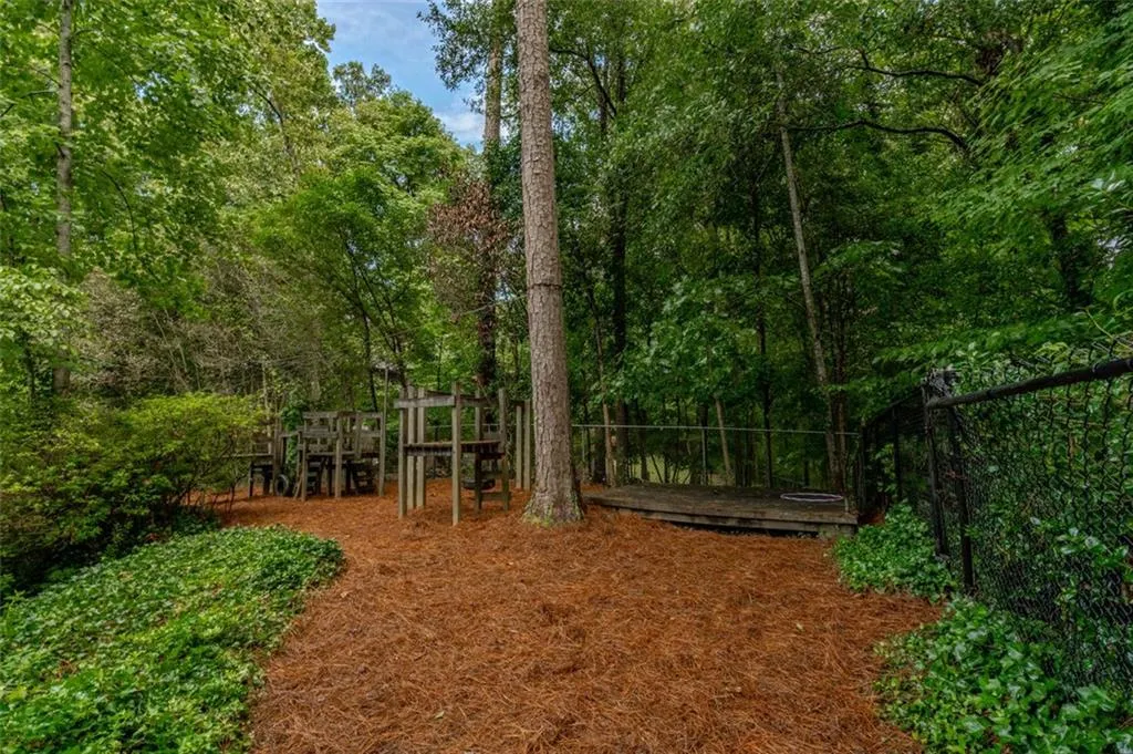 6100 River Chase Circle, Atlanta, Georgia 30328, 6 Bedrooms Bedrooms, ,5 BathroomsBathrooms,Residential,Sold,6100 River Chase Circle,6935659