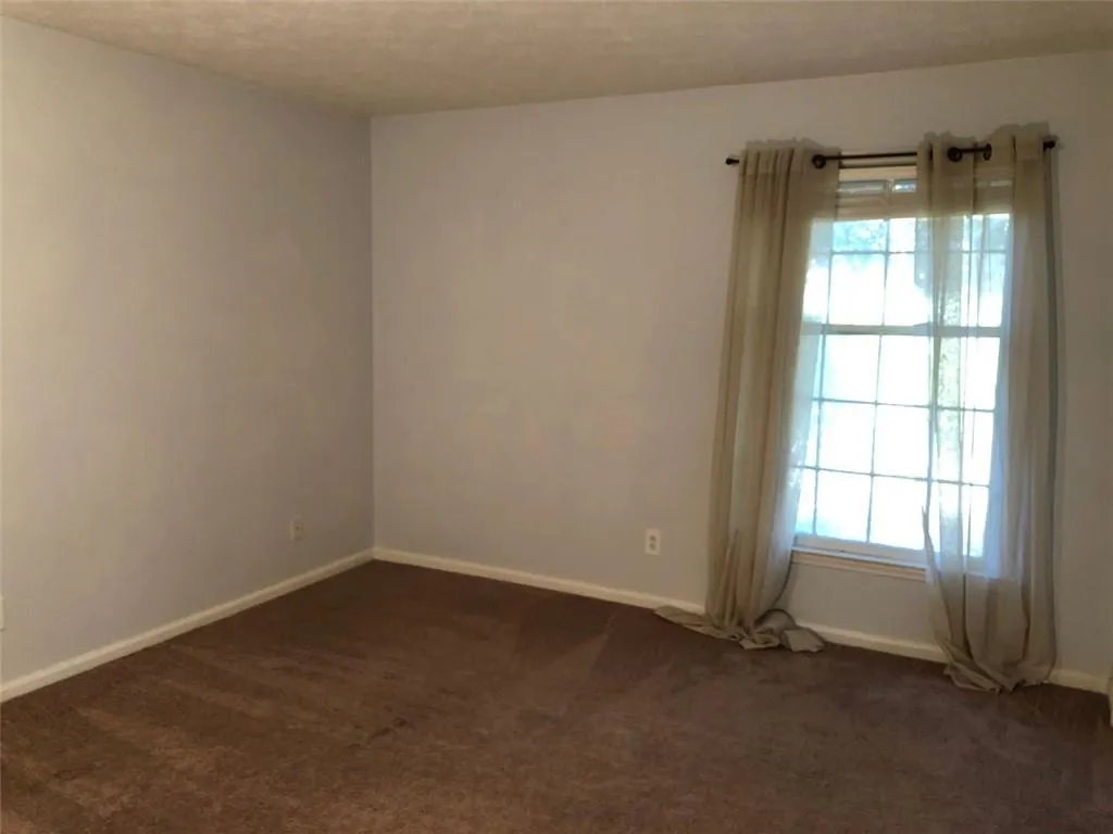 6700 Roswell Road Unit 4b, Atlanta, Georgia 30328, 3 Bedrooms Bedrooms, ,2 BathroomsBathrooms,Residential,Sold,6700 Roswell Road Unit 4b,6826435