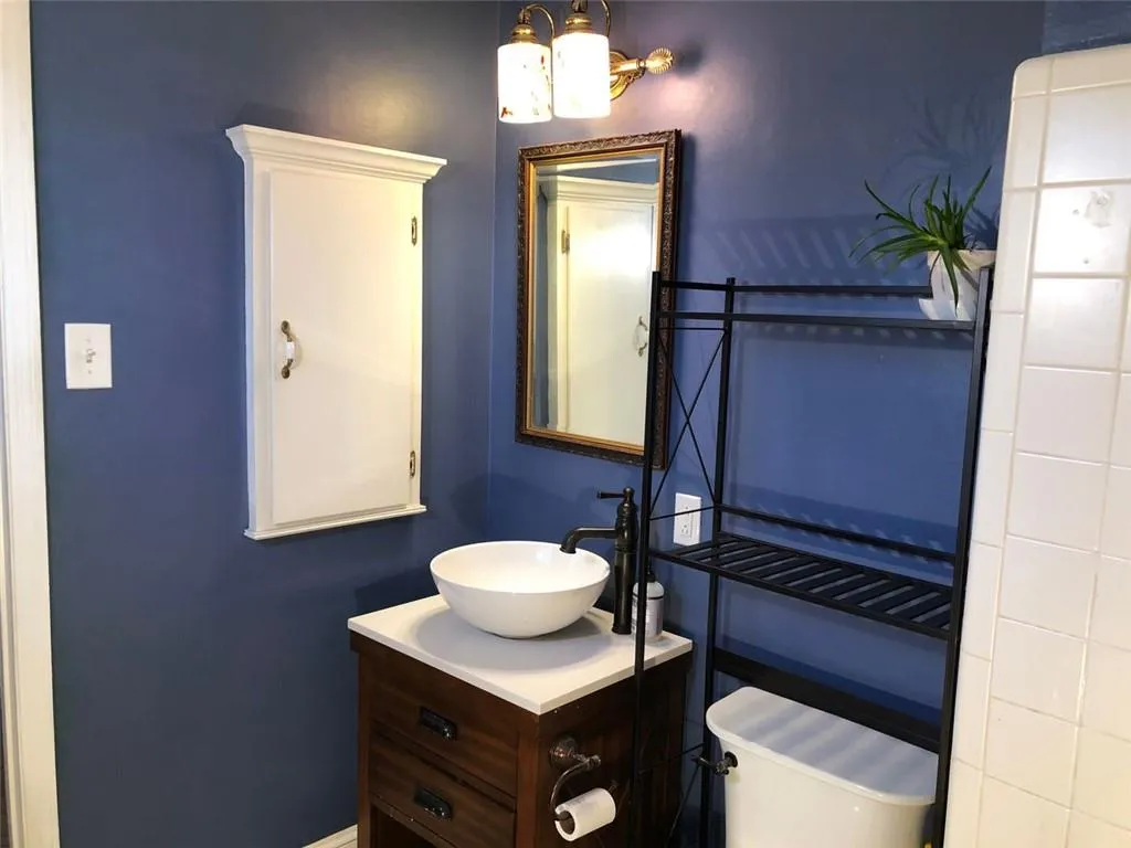 6700 Roswell Road Unit 4b, Atlanta, Georgia 30328, 3 Bedrooms Bedrooms, ,2 BathroomsBathrooms,Residential,Sold,6700 Roswell Road Unit 4b,6826435