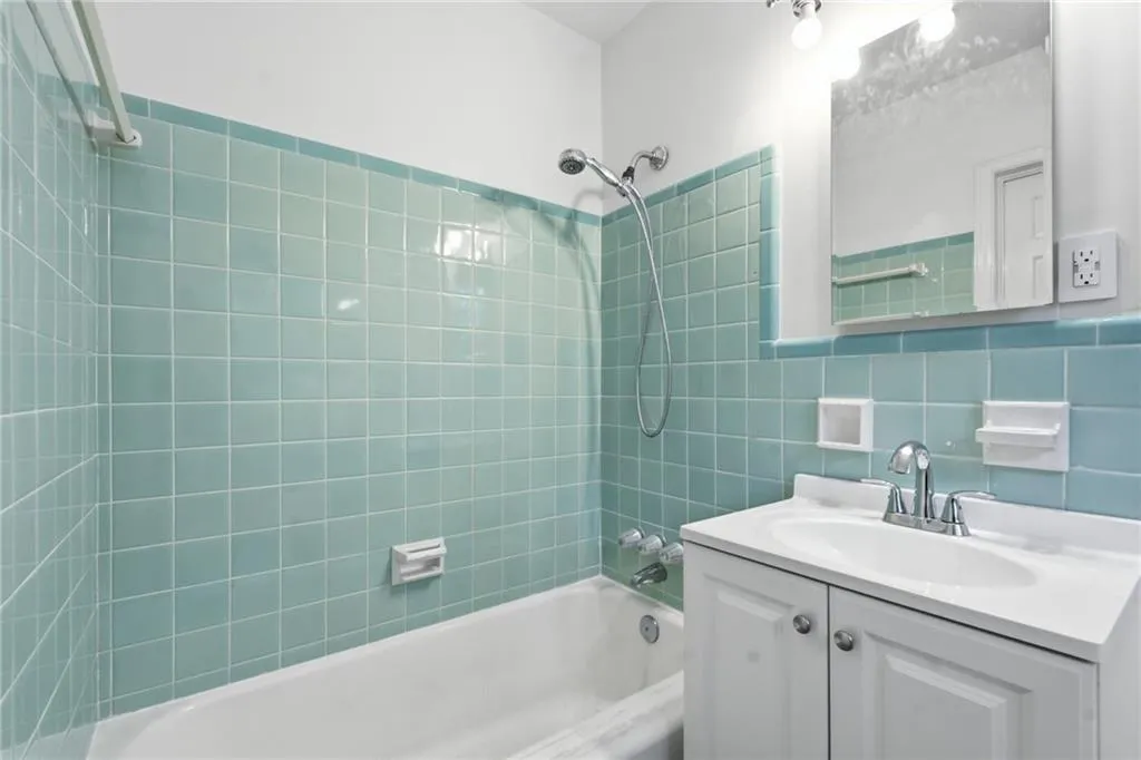 3952 Club Drive Ne, Atlanta, Georgia 30319, 4 Bedrooms Bedrooms, 0 ,3 BathroomsBathrooms,Residential,For Sale,3952 Club Drive Ne,7830936