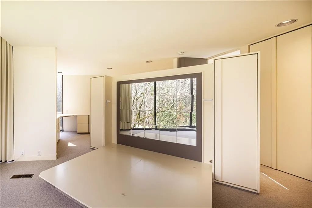 Reflection off headboard onto front yard