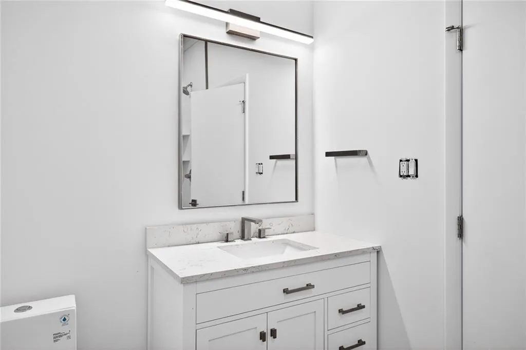 230 N Chambord Drive Nw, Atlanta, Georgia 30327, 6 Bedrooms Bedrooms, ,6 BathroomsBathrooms,Residential,For Sale,230 N Chambord Drive Nw,7720260