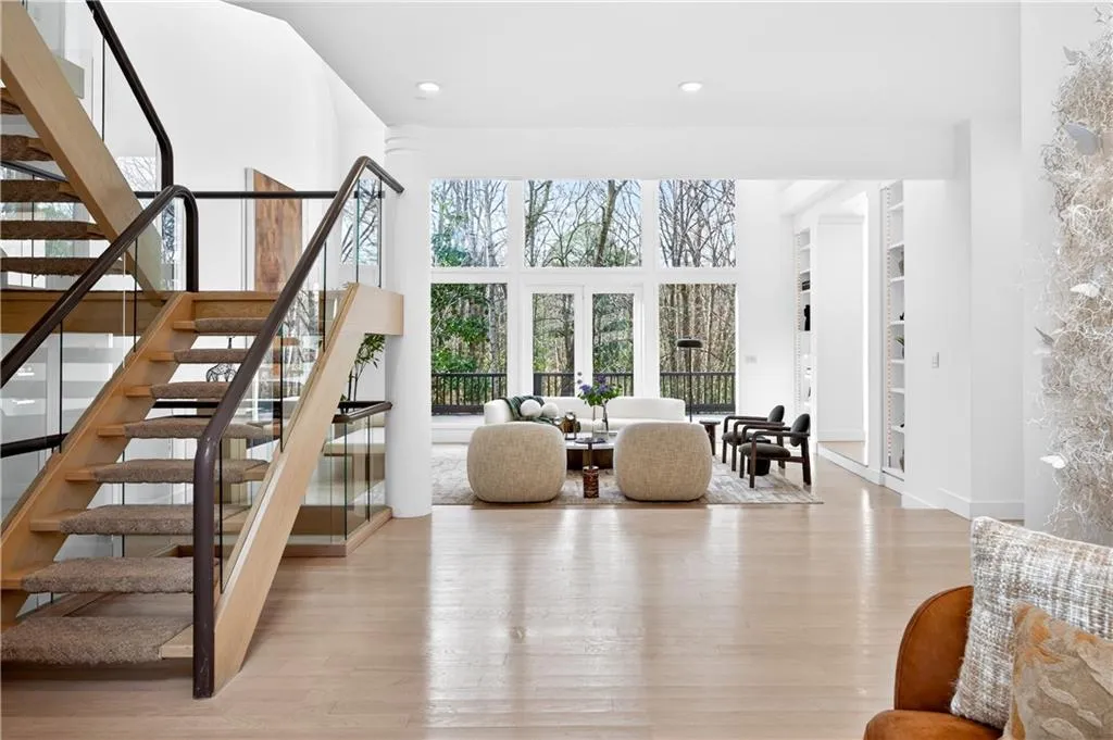 230 N Chambord Drive Nw, Atlanta, Georgia 30327, 6 Bedrooms Bedrooms, ,6 BathroomsBathrooms,Residential,For Sale,230 N Chambord Drive Nw,7720260