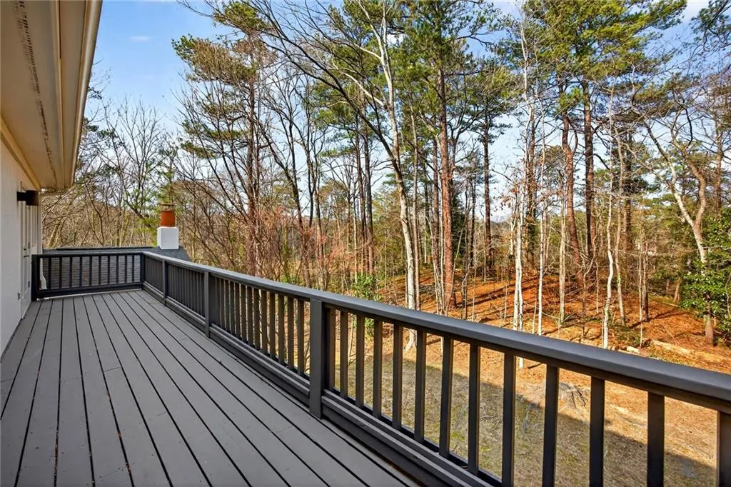 230 N Chambord Drive Nw, Atlanta, Georgia 30327, 6 Bedrooms Bedrooms, ,6 BathroomsBathrooms,Residential,For Sale,230 N Chambord Drive Nw,7720260