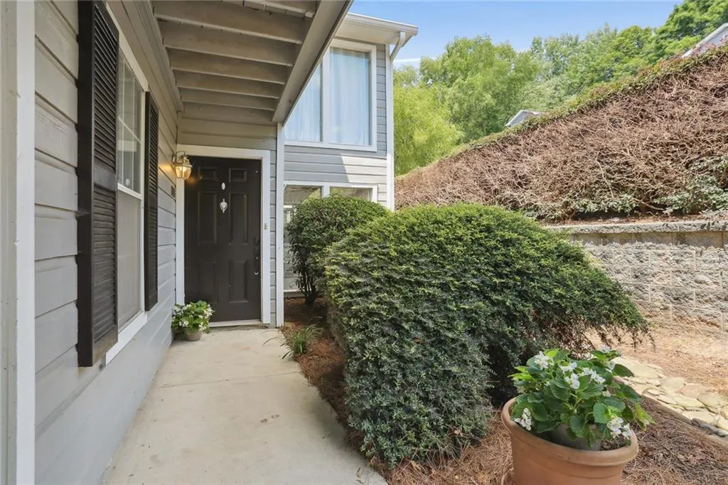 1203 Vicksburg Place, Sandy Springs, Georgia 30350, 2 Bedrooms Bedrooms, ,2 BathroomsBathrooms,Residential,Sold,1203 Vicksburg Place,7406706