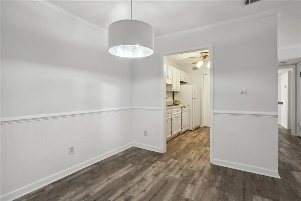 1203 Vicksburg Place, Sandy Springs, Georgia 30350, 2 Bedrooms Bedrooms, ,2 BathroomsBathrooms,Residential,Sold,1203 Vicksburg Place,7406706