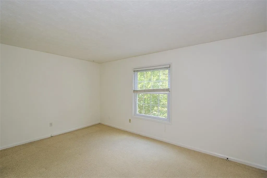 6402 Park Avenue Unit B4, Atlanta, Georgia 30342, 2 Bedrooms Bedrooms, ,1 BathroomBathrooms,Residential,Sold,6402 Park Avenue Unit B4,6862115