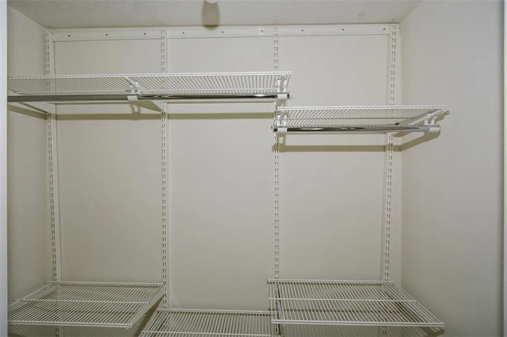 6402 Park Avenue Unit B4, Atlanta, Georgia 30342, 2 Bedrooms Bedrooms, ,1 BathroomBathrooms,Residential,Sold,6402 Park Avenue Unit B4,6862115